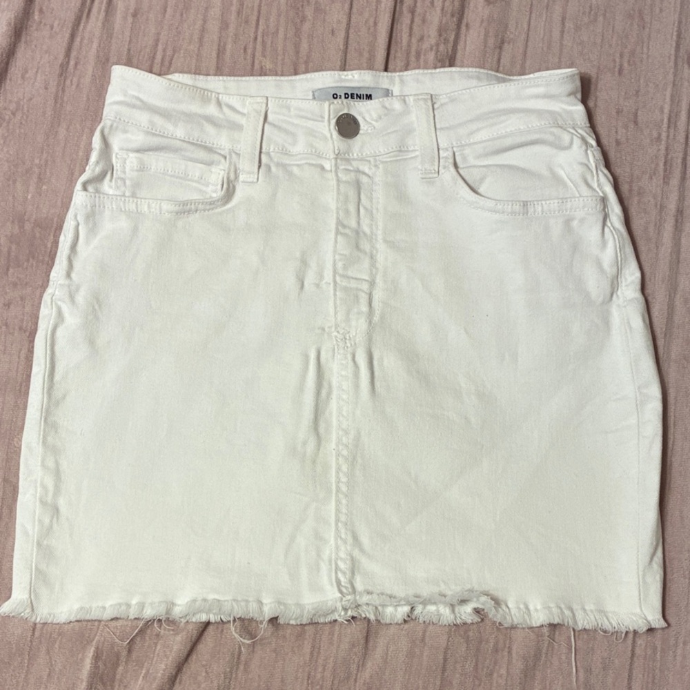 O2 Denim Classic White Mini Skirt